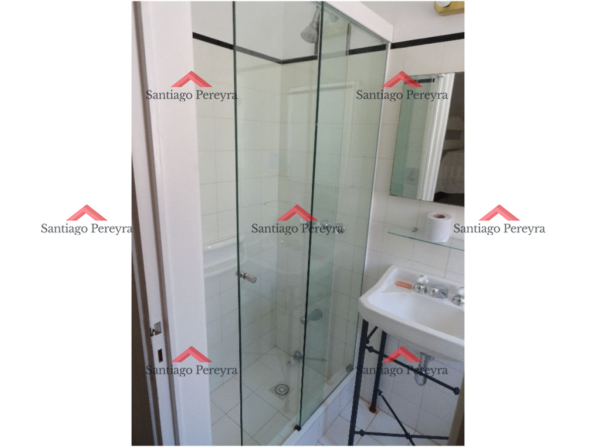 Apartamento ID.9514 - Apartamento en peninsula de dos dormitorios y dependencia.