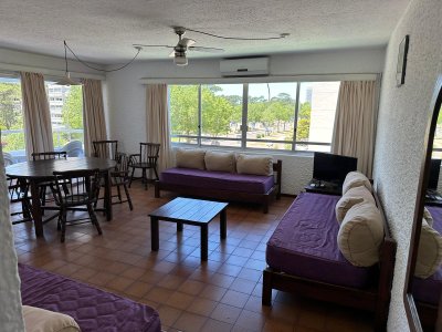 Dos dormitorios en venta Roosevelt