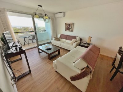 Hermoso apartamento en venta, con vista a la mansa y excelentes amenities 2 dormitorios 2 baños lavadero y terraza