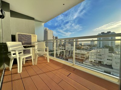 En alquiler, 1 dormitorio y medio con excelentes amenities, terraza con vista, garage