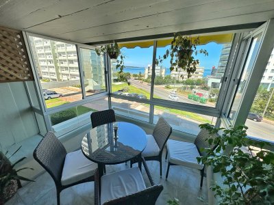 Hermoso apartamento en venta a pasos del mar