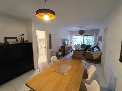 Apartamento de 3 dormitorios en hermoso entorno rodeado de verde