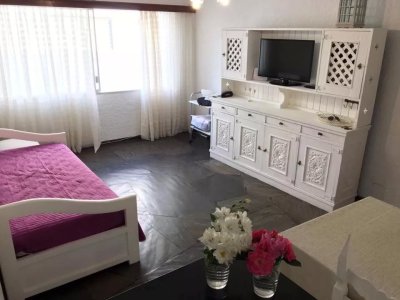 Alquilo apartamento en Mansa, Punta del Este 
