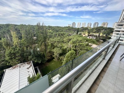 Apartamento de 2 dormitorios con amplia terraza