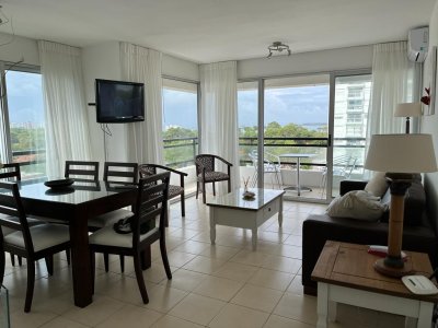 Muy lindo apartamento de 3 dormitorios en Roosevelt
