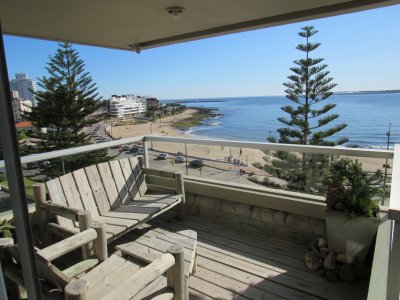 Excelente apartamento frente al mar