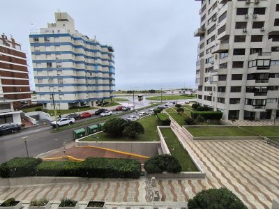 Apartamento de 3 dormitorios en alquiler anual Punta Del Este