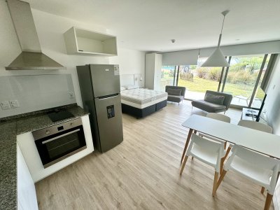 Monoambiente en emprendimiento premium, a pasos del mar y con financiación 