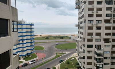 Apartamento en alquiler anual frente al Mar en Playa Brava