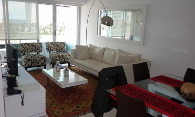 Apartamento en torre nueva cerca del Conrad