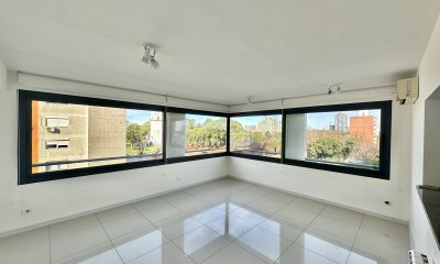 Apartamento de 3 dormitorios en venta para vivienda u oficina en Maldonado