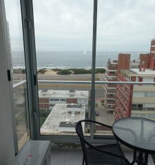 Apartamento de 2 dormitorios a pasos del mar