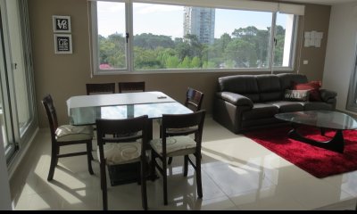 Apartamento de 3 dormitorios en venta y alquiler en Roosevelt