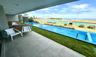 Excelente Monoambiente con piscina propia a pasos de la playa