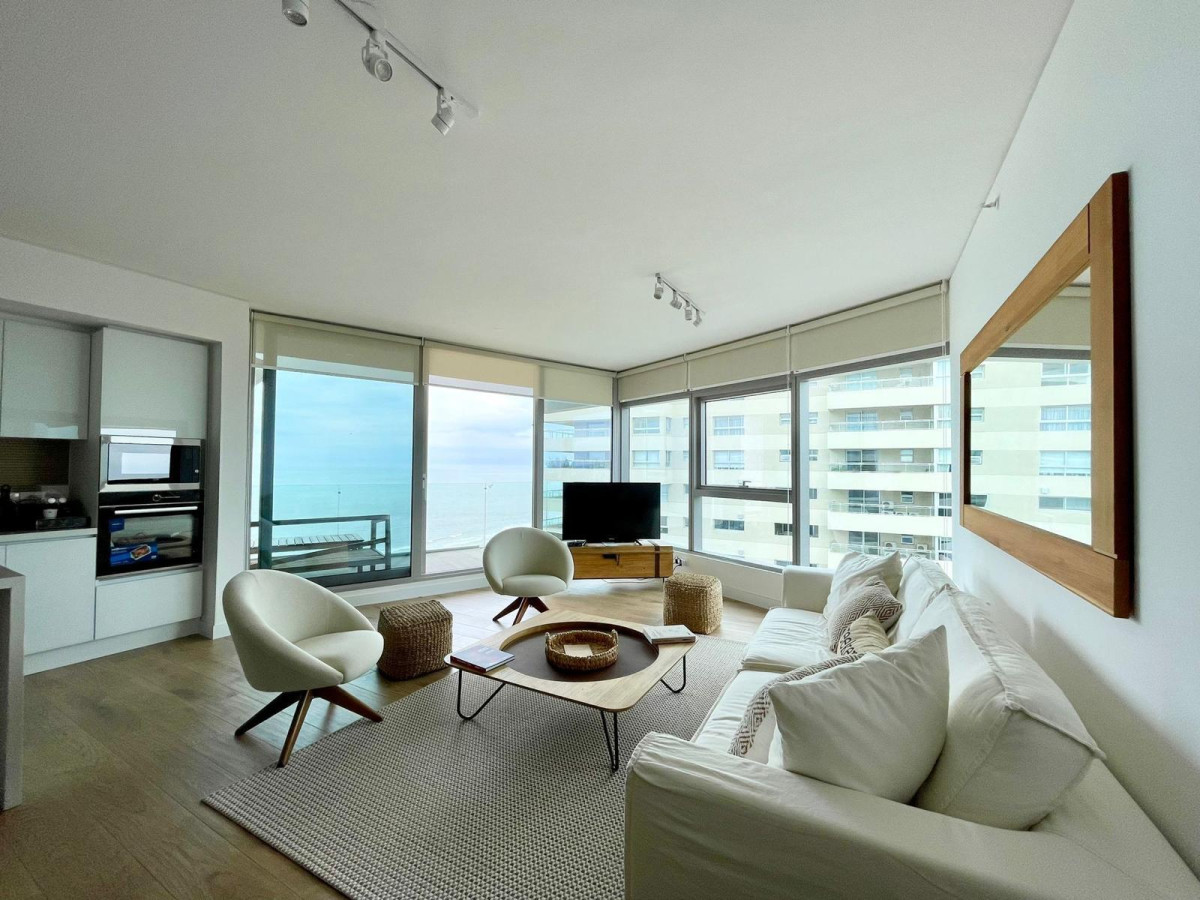 Venta apartamento 2 dormitorios en Torre Trump, Brava, Punta del Este