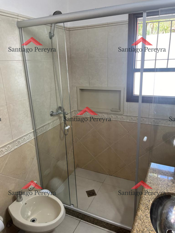 Casa ID.3883 - Muy linda casa con piscina en Pinares