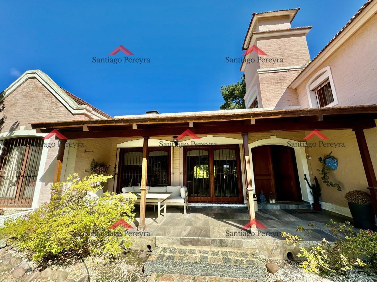 Casa ID.15765 - Excelente casa en Playa Mansa
