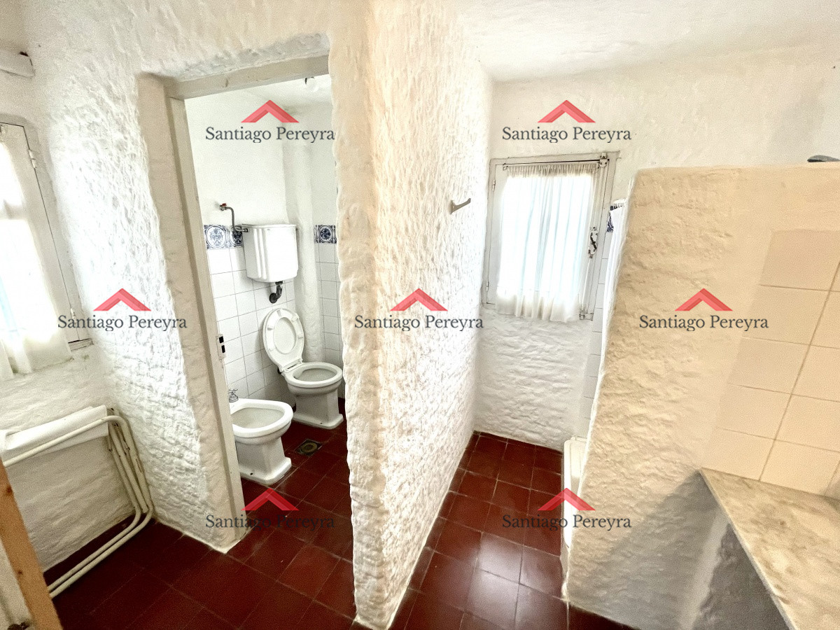 Casa ID.7460 - Casa en venta en Playa Mansa con 1385 m2 de terreno