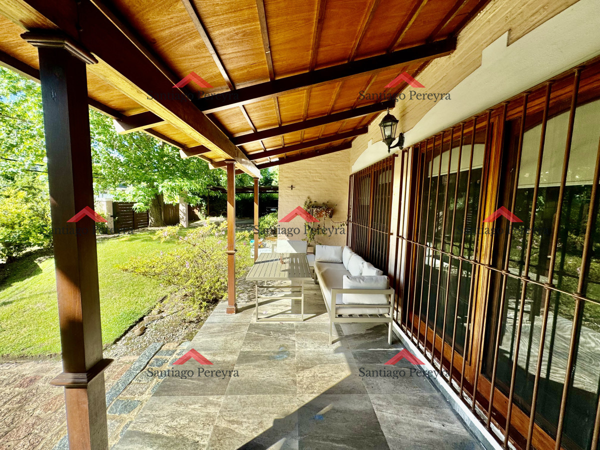 Casa ID.15765 - Excelente casa en Playa Mansa