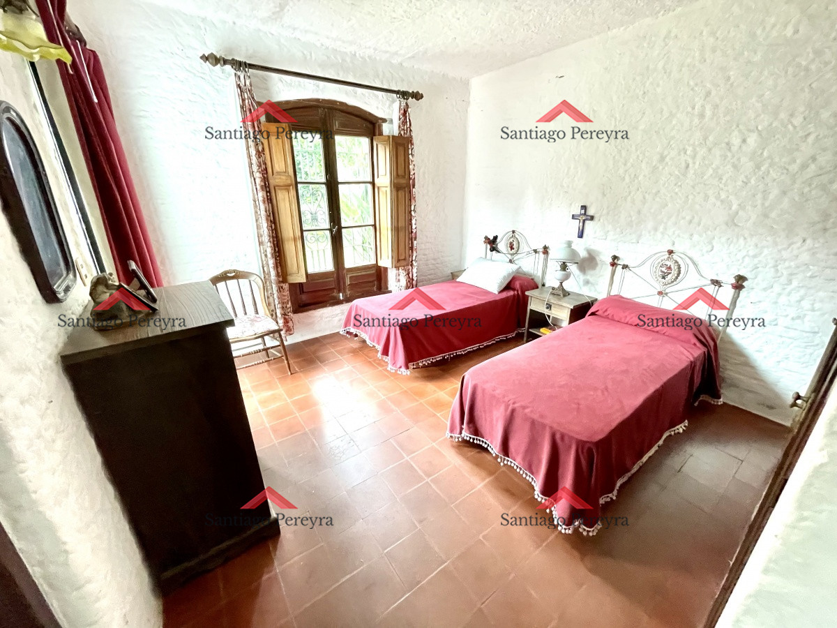 Casa ID.7460 - Casa en venta en Playa Mansa con 1385 m2 de terreno