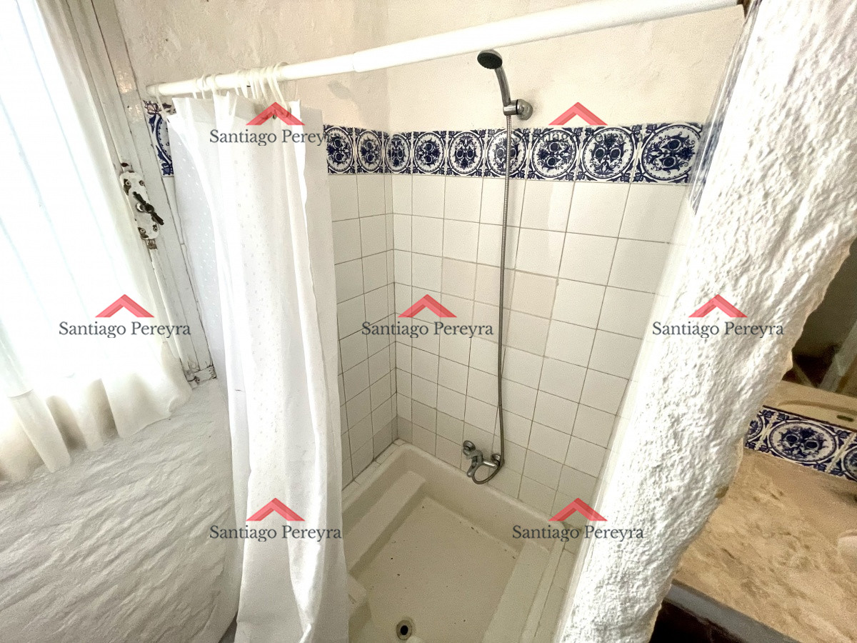Casa ID.7460 - Casa en venta en Playa Mansa con 1385 m2 de terreno