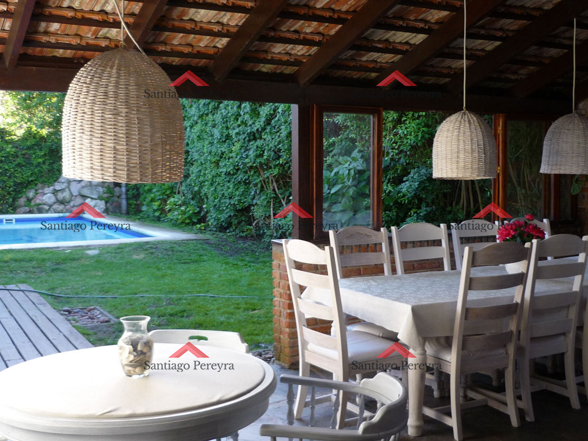 Casa ID.4129 - Muy linda casaHermosa casa en Venta y alquiler de temporada