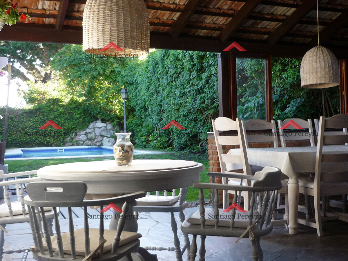 Casa ID.4129 - Muy linda casaHermosa casa en Venta y alquiler de temporada