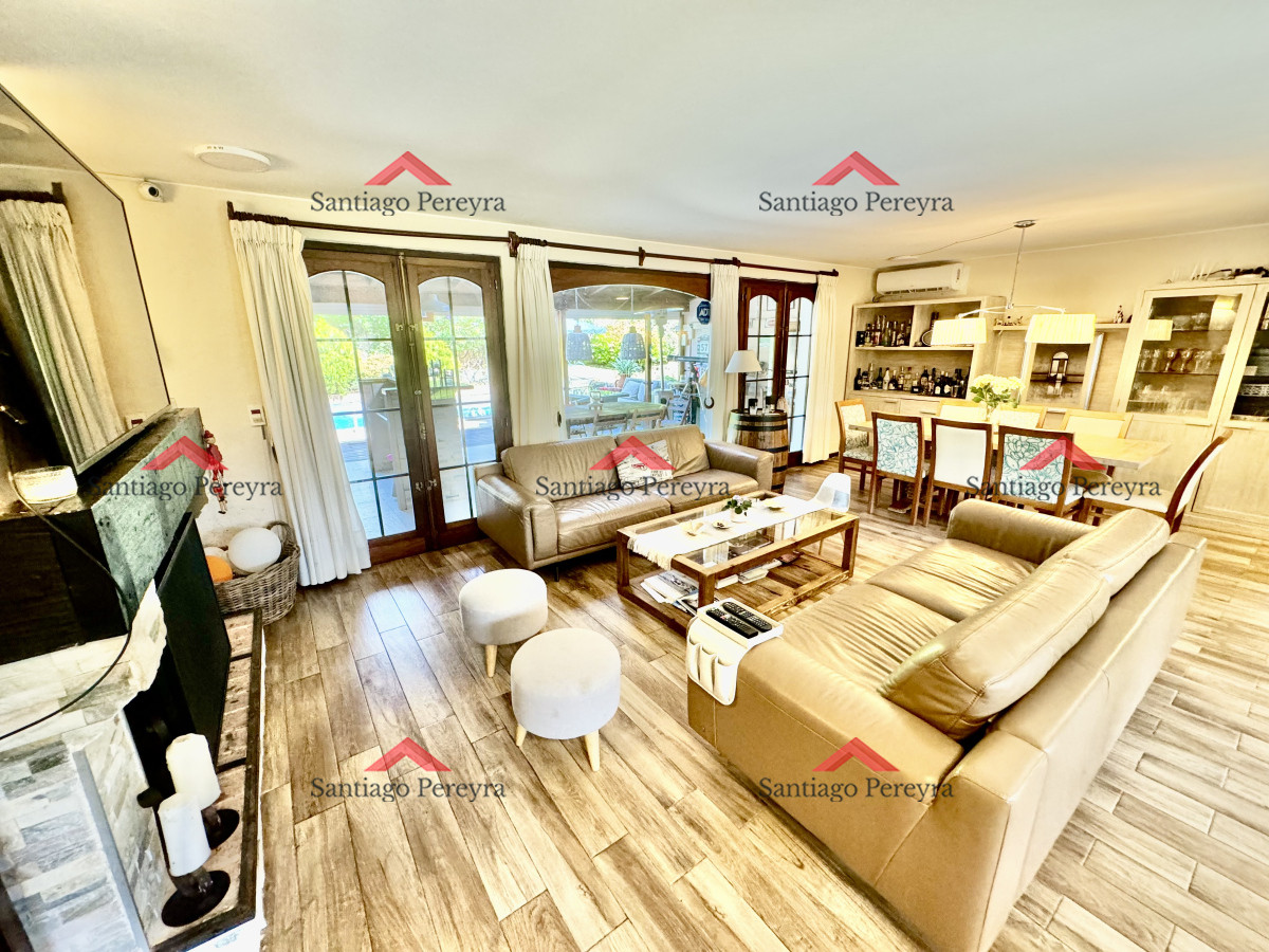 Casa ID.15765 - Excelente casa en Playa Mansa