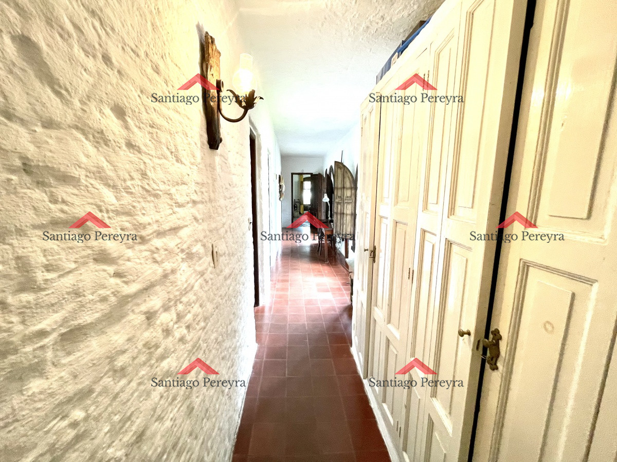 Casa ID.7460 - Casa en venta en Playa Mansa con 1385 m2 de terreno