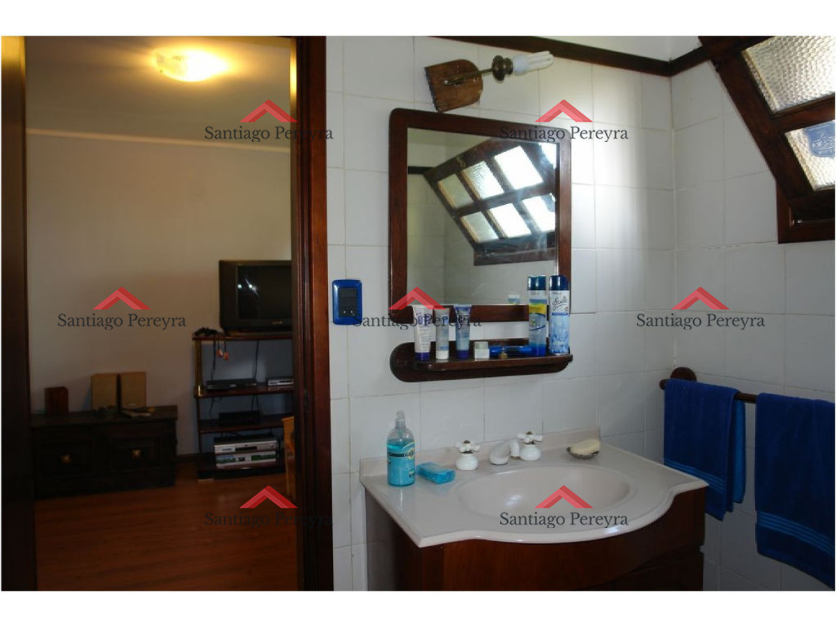 Casa ID.10966 - Muy linda casa en alquiler, ubicada en Rincon del Indio. 