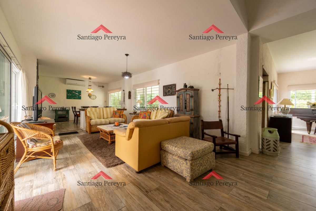 Casa ID.15763 - Amplia casa en alquiler en zona Cantegril