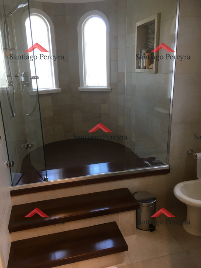 Casa ID.4222 - Muy linda casa en venta en Lugano