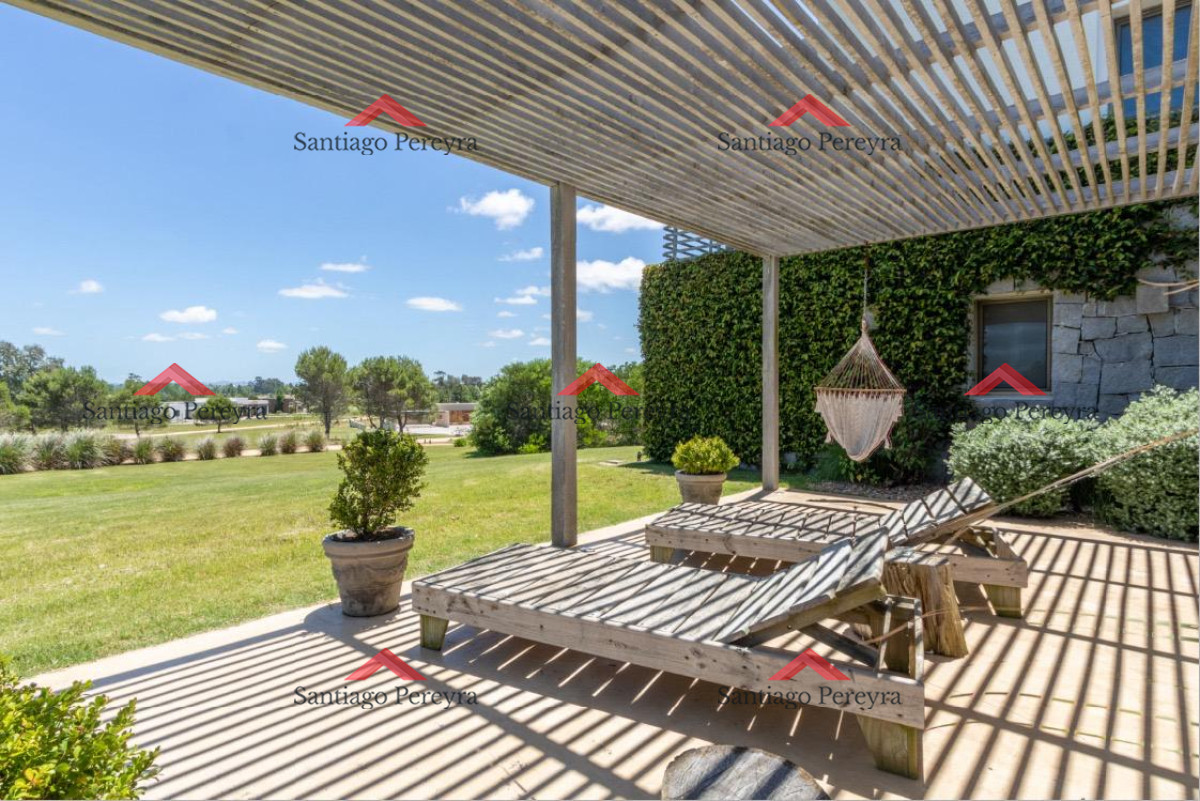 Casa ID.15161 - Hermosa casa en venta en barrio Privado