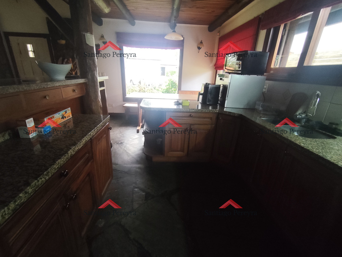 Casa ID.16701 - Casa 4 Dormitorios en alquiler temporal 200 metros del mar