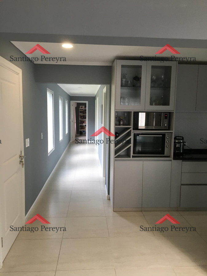 Casa ID.15188 - Hermosa casa en venta en Parque Burnett