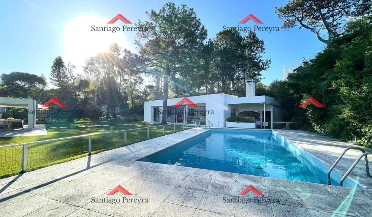 Casa ID.16595 - Casa de categoría en venta en Golf, mas de 3500 m2 de terreno