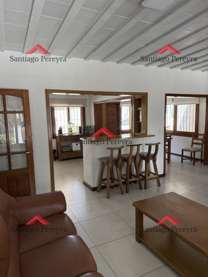 Casa ID.3883 - Hermosa casa en alquiler con piscina, Pinares
