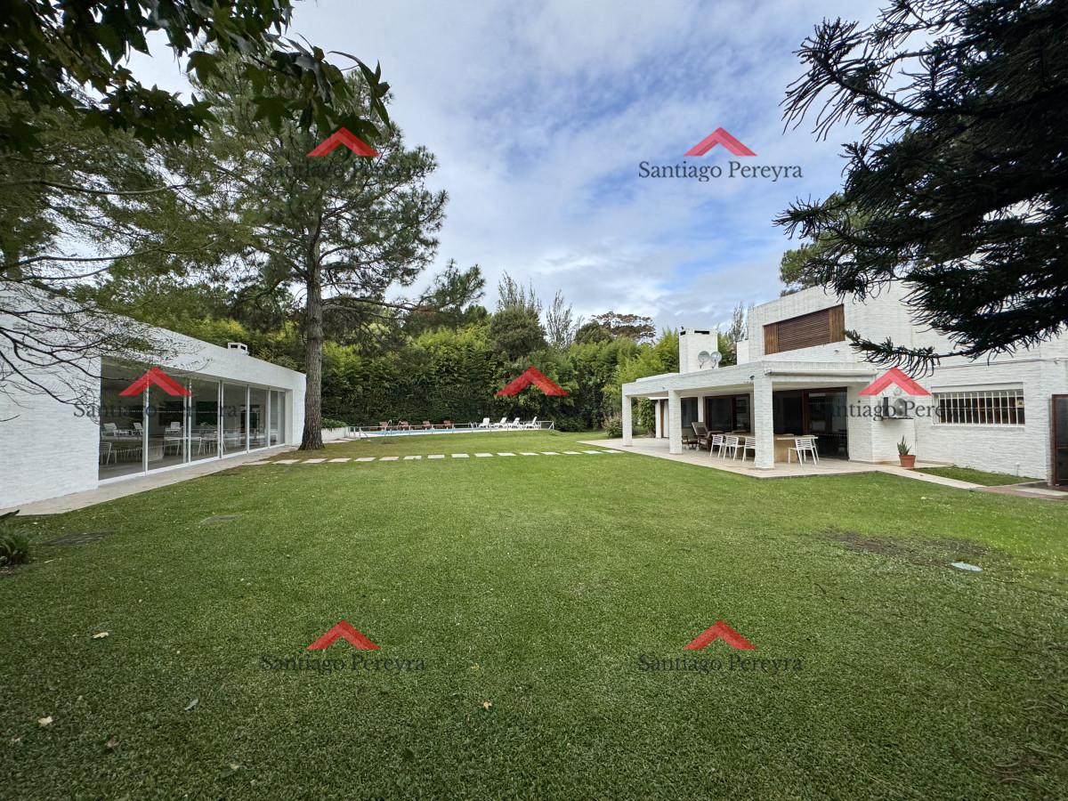 Casa ID.16595 - Casa de categoría en venta en Golf, mas de 3500 m2 de terreno