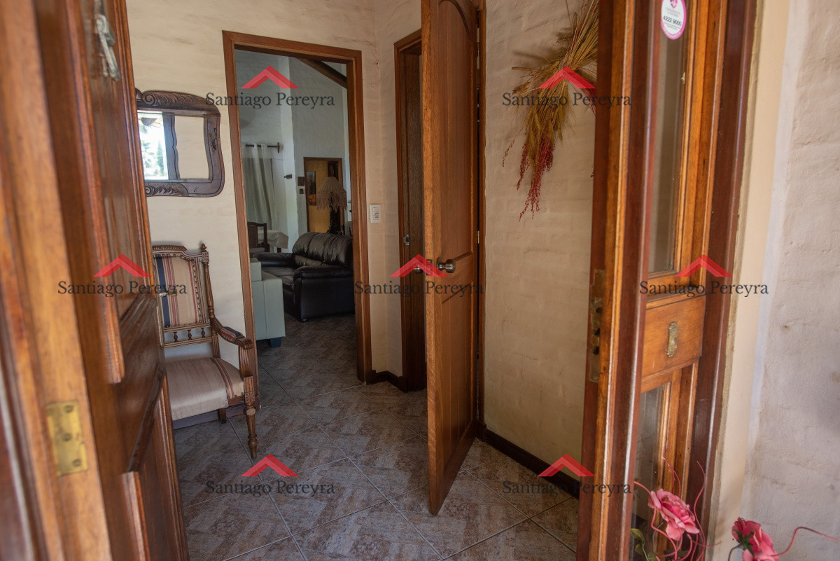 Casa ID.10778 - Muy amplia casa con piscina, parrillero y apartamento anexo.