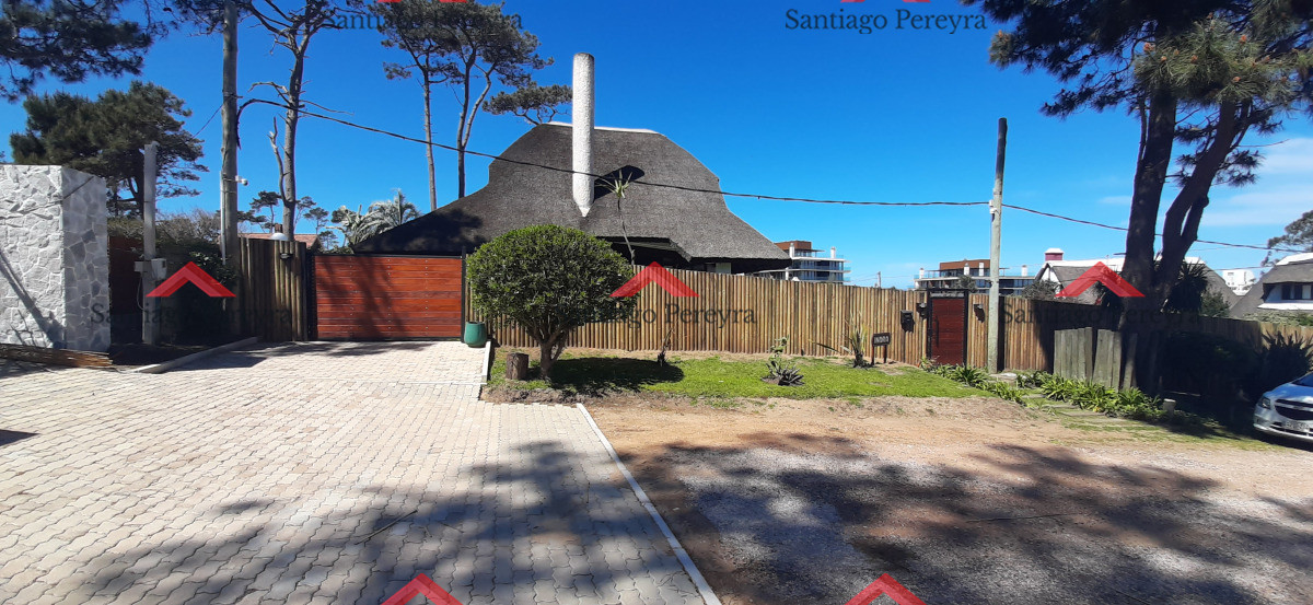 Casa ID.10760 - Casa en Pinares, 5 dormitorios *