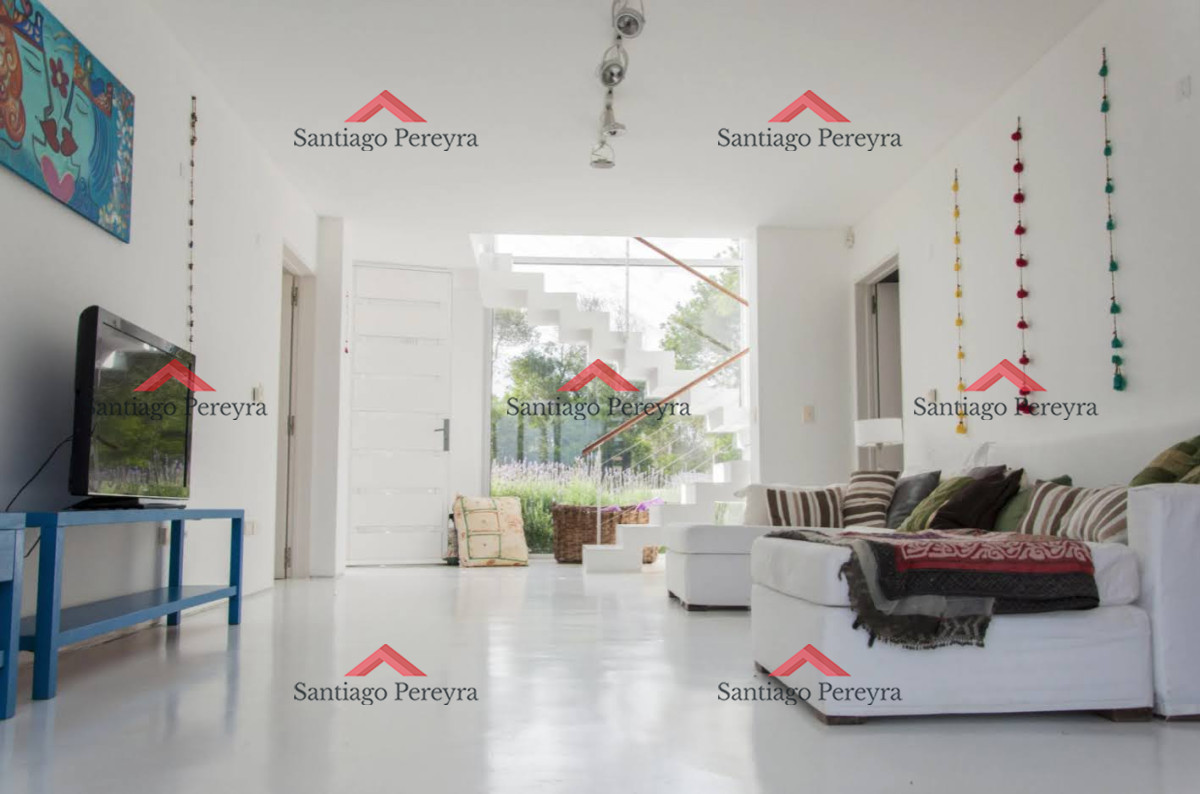 Casa ID.8545 - Primera línea al mar