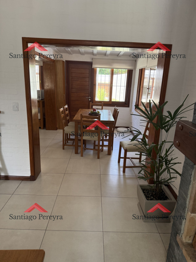 Casa ID.3883 - Hermosa casa en alquiler con piscina, Pinares