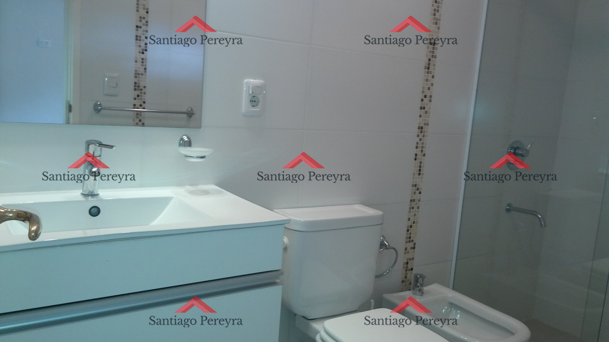 Casa ID.4435 - En alquiler de temporada amplia casa 4 dormitorios y dependencia piscina climatizada