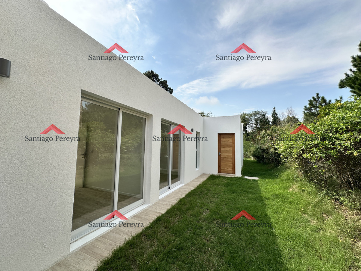 Casa ID.16863 - Casa Ph en Venta - Marly, Punta del Este