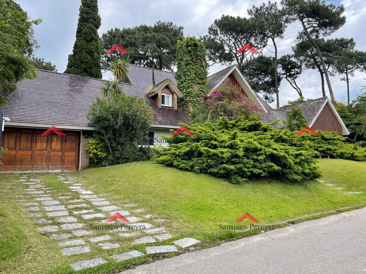 Casa ID.10795 - Casa en Mansa, 4 dormitorios y dependencia, piscina, barbacoa. Alquiler de temporada