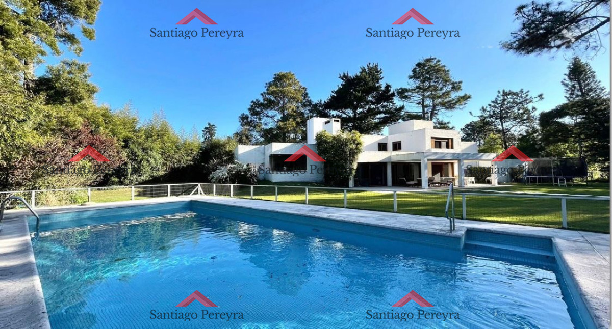 Casa ID.16595 - Casa de categoría en venta en Golf, mas de 3500 m2 de terreno