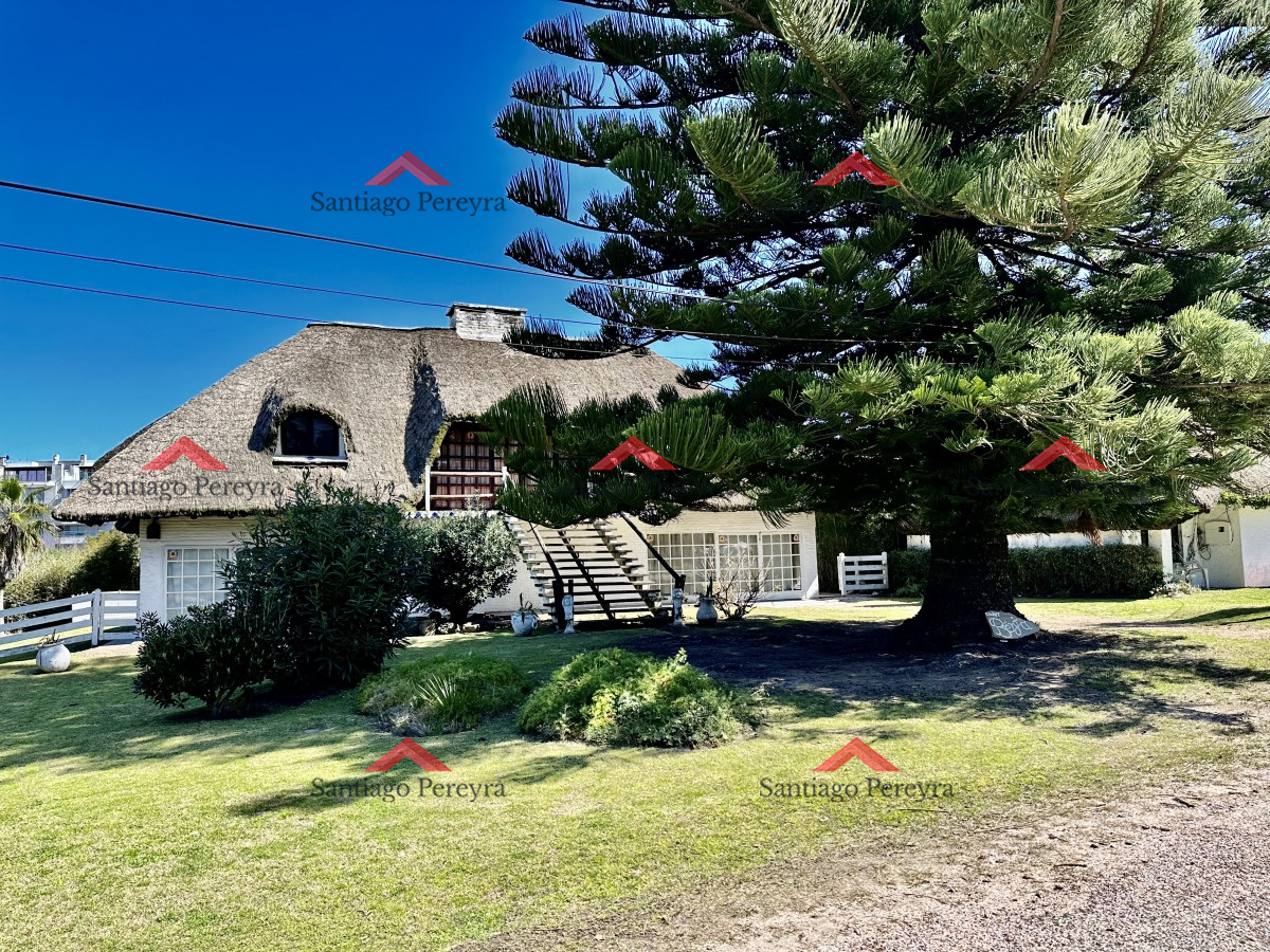 Casa ID.4341 - Casa con pileta a 1 cuadra de la Playa Ideal familias grandes