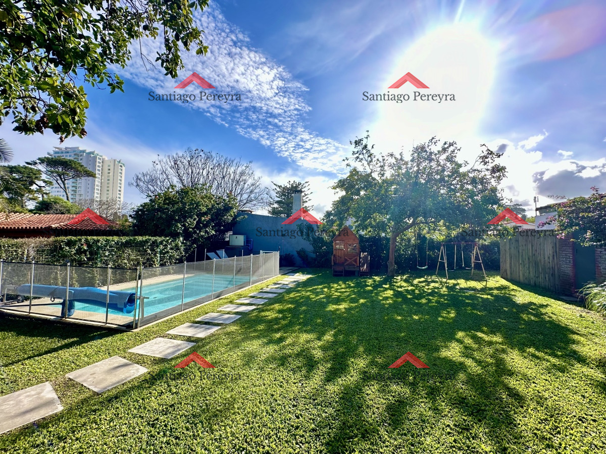 Casa ID.4275 - Espectacular casa en venta 