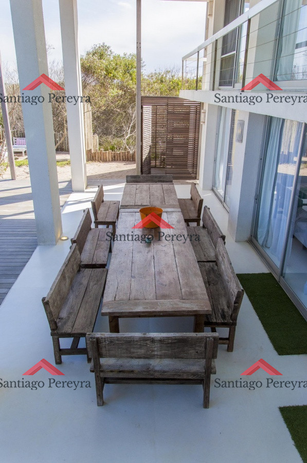 Casa ID.8545 - Primera línea al mar