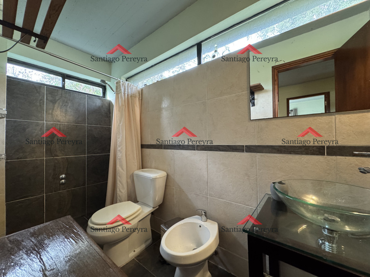 Casa ID.5306 - Casa en Alquiler anual en Pinares
